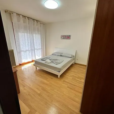 Apartament Mesi